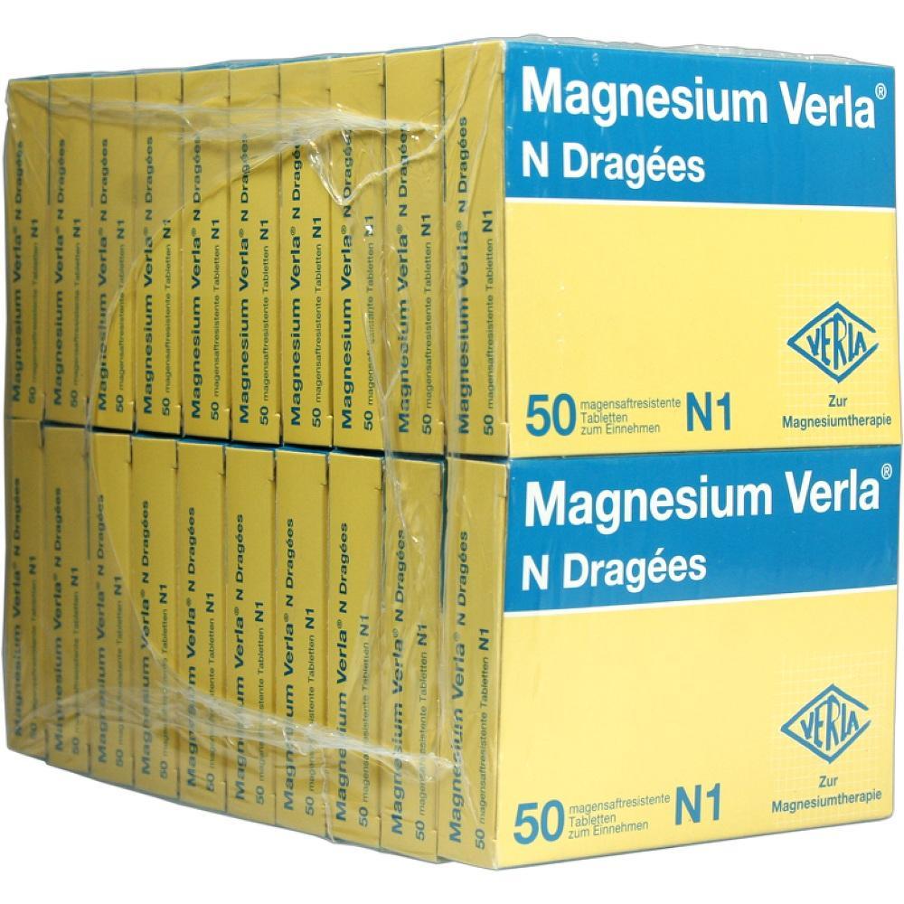 Mehrere gelb-blaue Packungen "Magnesium Verla N Dragées" in Folie verpackt.